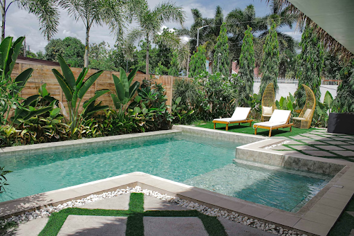 Swimming Pool Builders